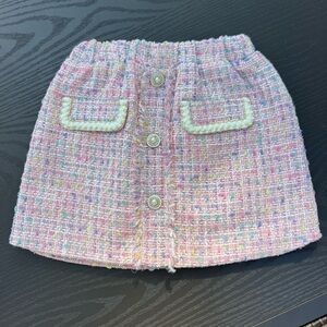 Girls Pink Tweed Skirt with Pearl Buttons. Doe a Deer. NWT. Classic Chanel Look
